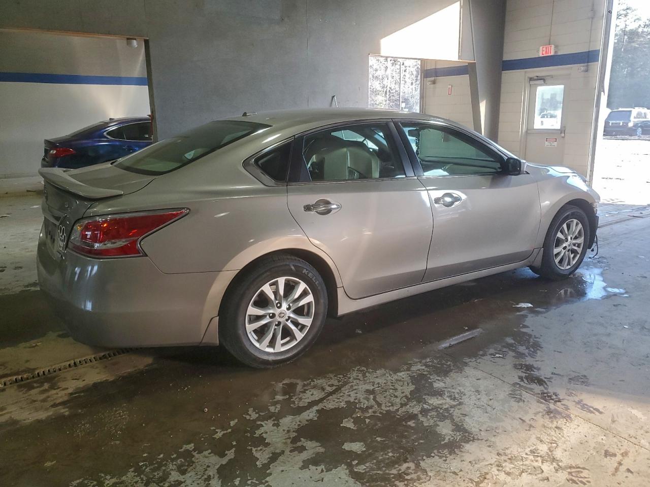 Nissan Altima 2.5 Image 4