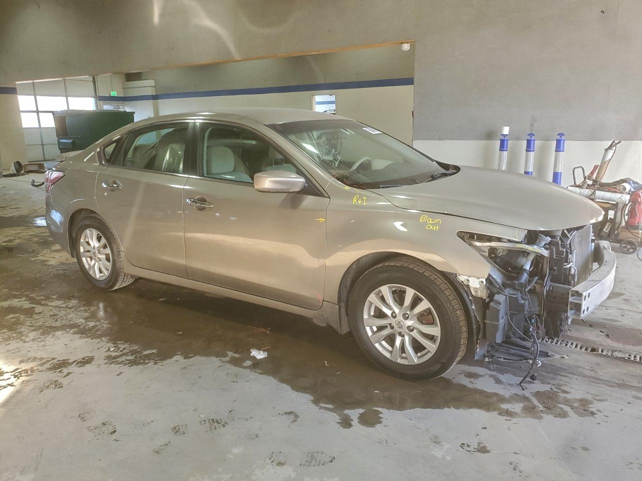 Nissan Altima 2.5 Image 2