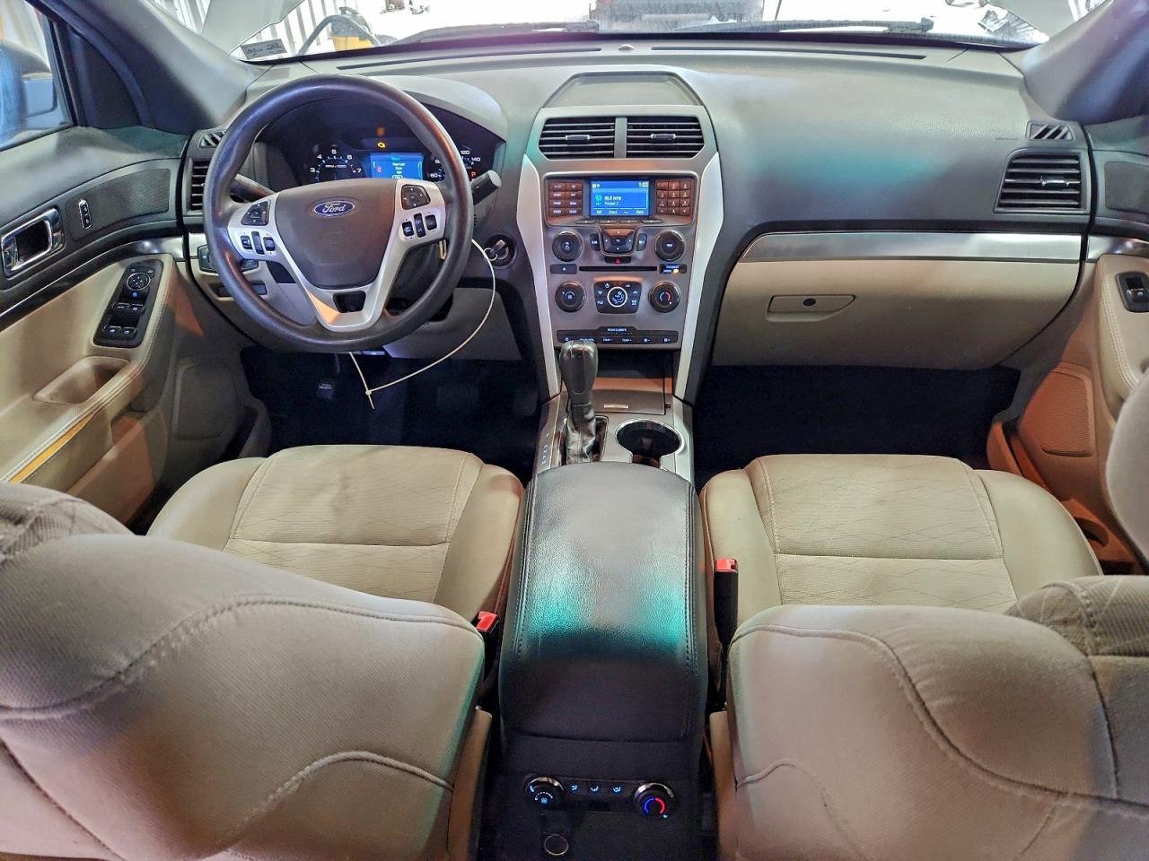 Ford Explorer Image 7