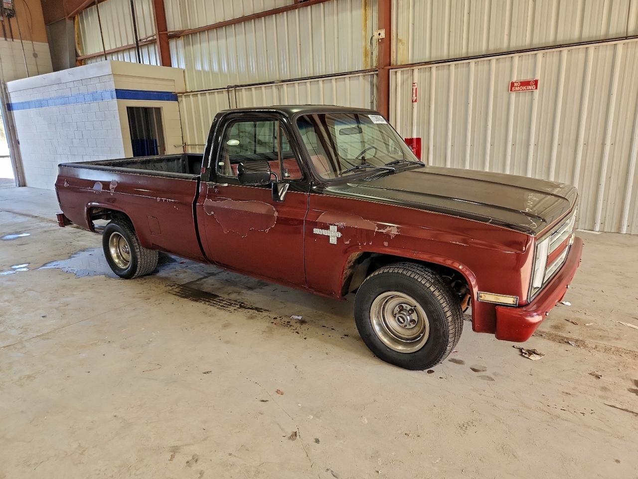 Chevrolet Silverado Image 5