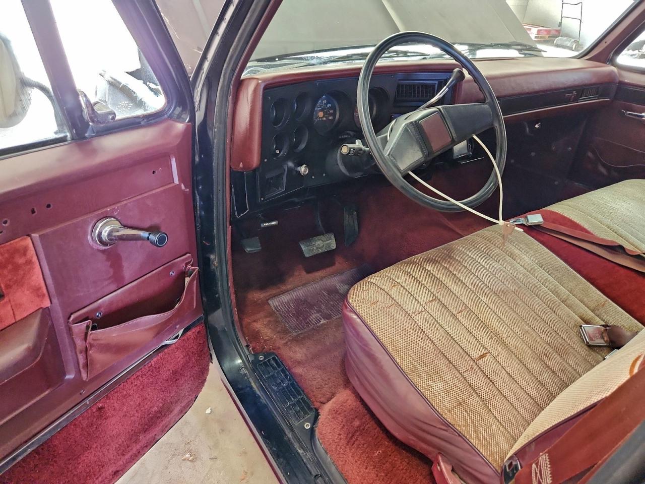 Chevrolet Silverado Image 4