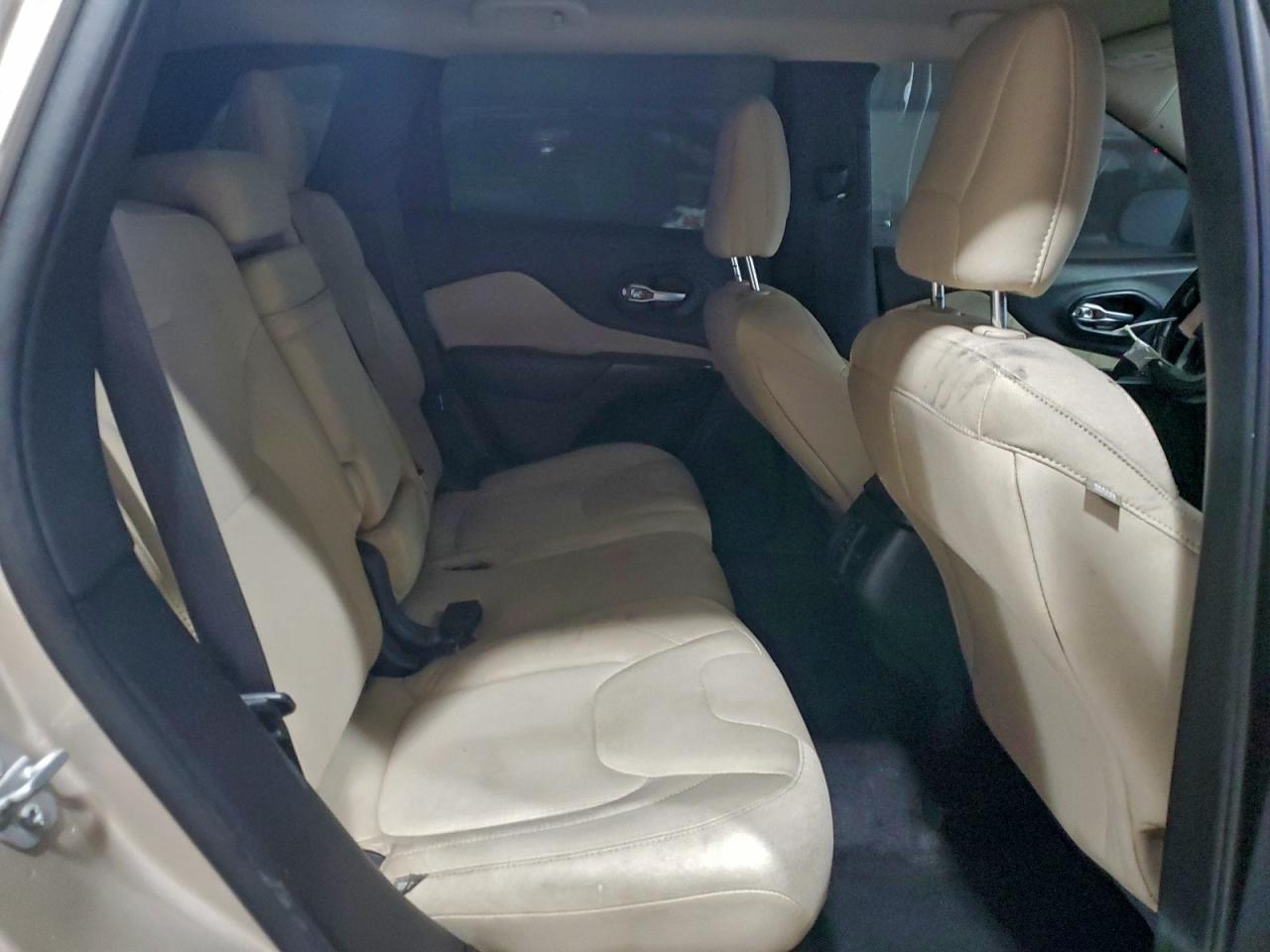 Jeep Grand Cherokee Latitude Image 14