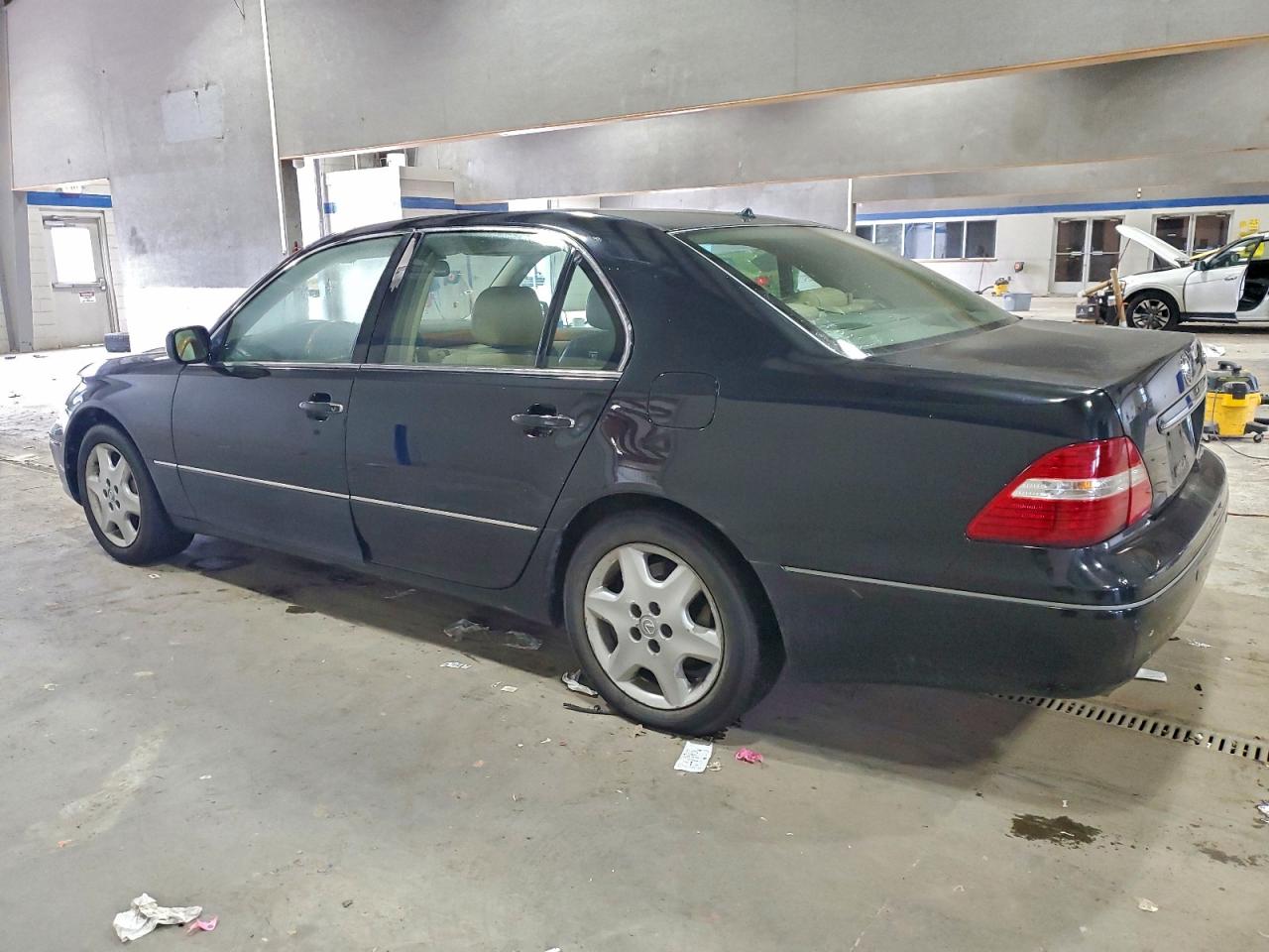 Lexus LS 430 Image 4