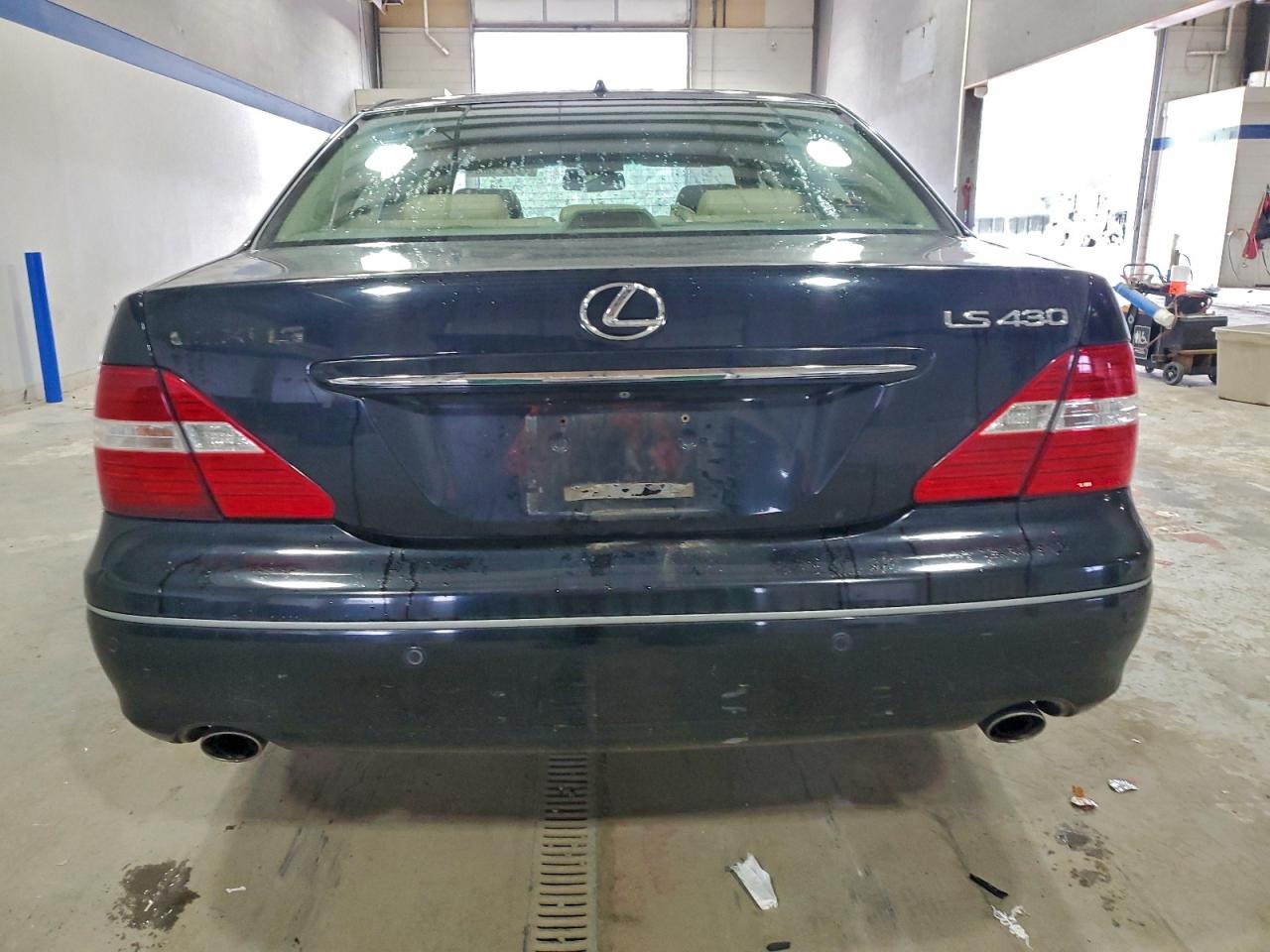 Lexus LS 430 Image 3