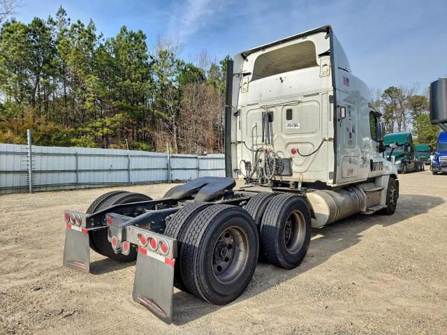 Freightliner Cascadia 1 Image 3