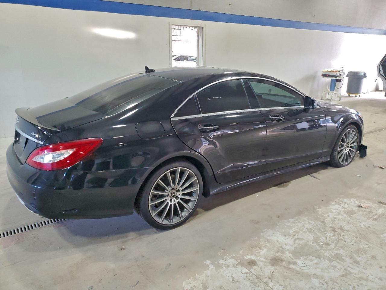 Mercedes-Benz Cls-class 550 4matic Image 6