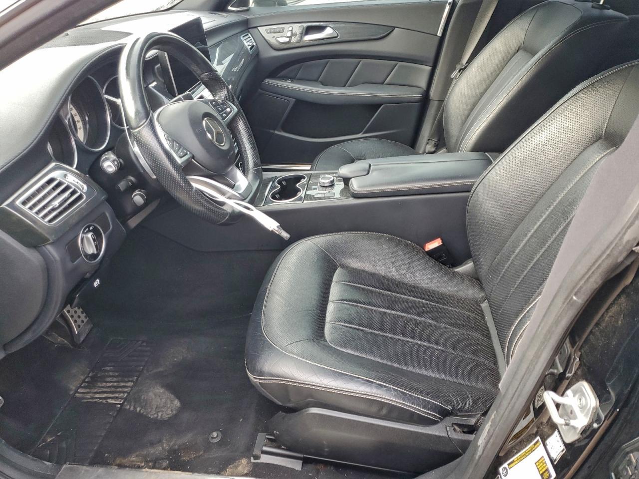 Mercedes-Benz Cls-class 550 4matic Image 4