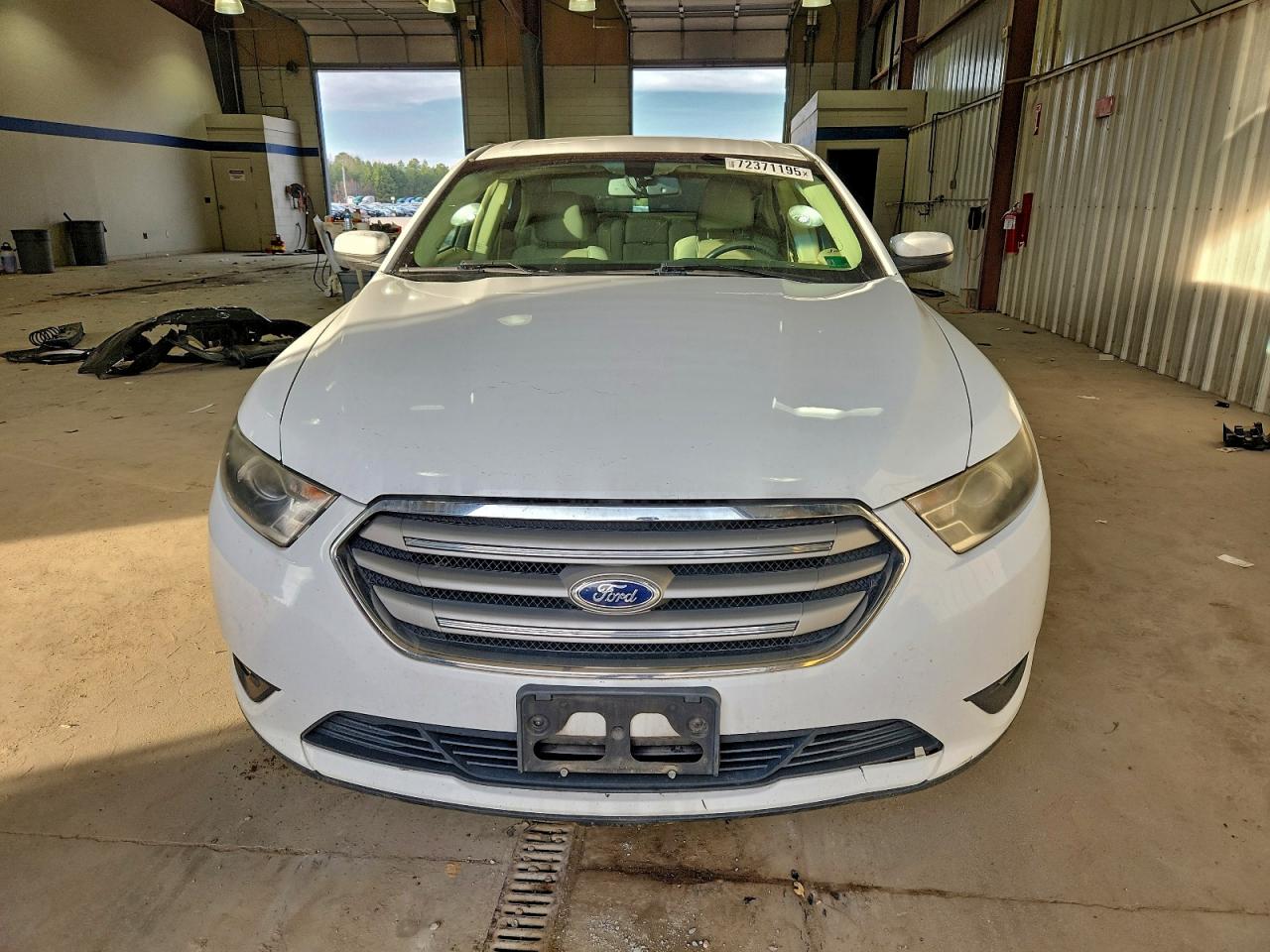 Ford Taurus Sel Image 10