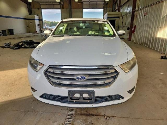 Ford Taurus Sel Image 10
