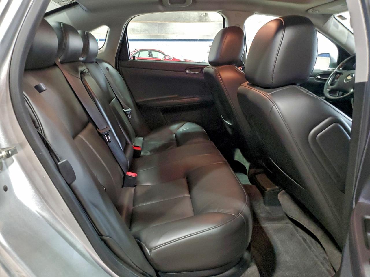 Chevrolet Impala Lt Image 9