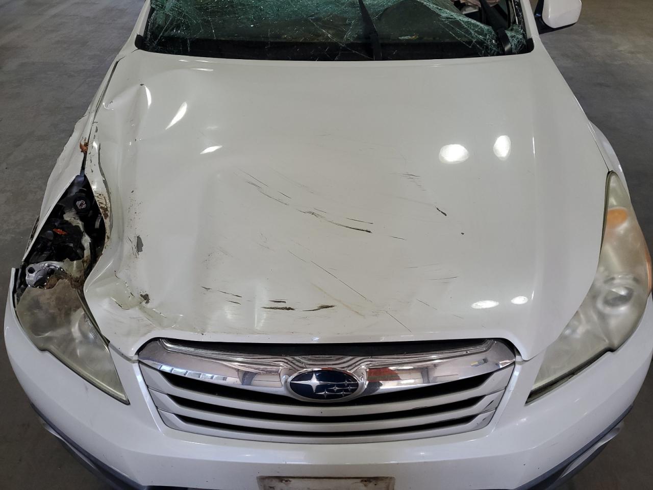 Subaru Outback 2.5i Limited Image 5