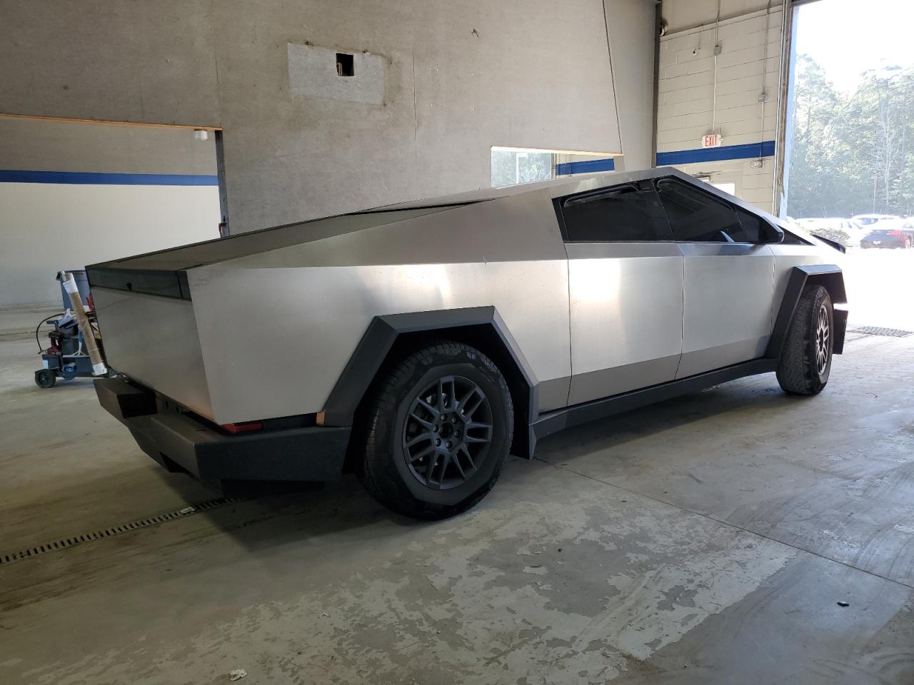 Tesla Cybertruck Image 5