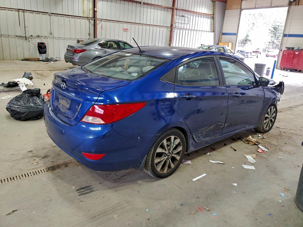 Hyundai ACCENT Se Image 11