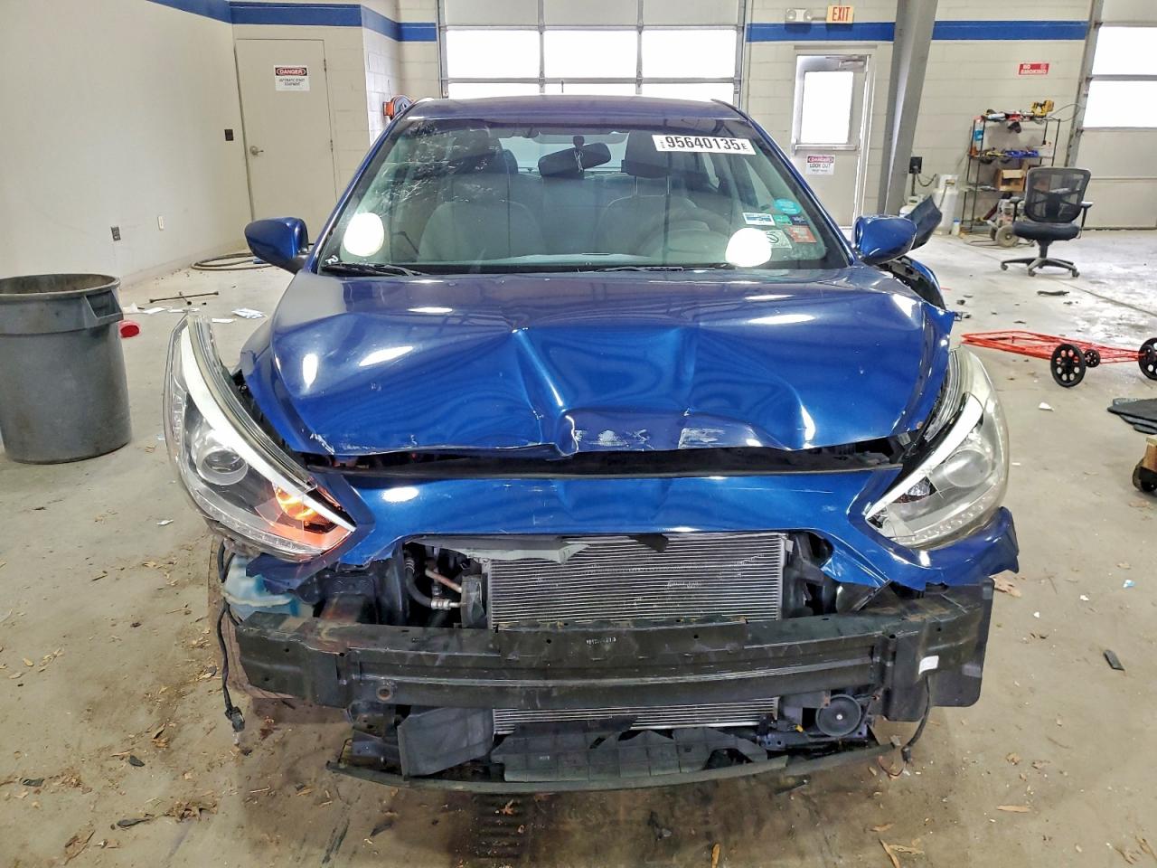 Hyundai ACCENT Se Image 7