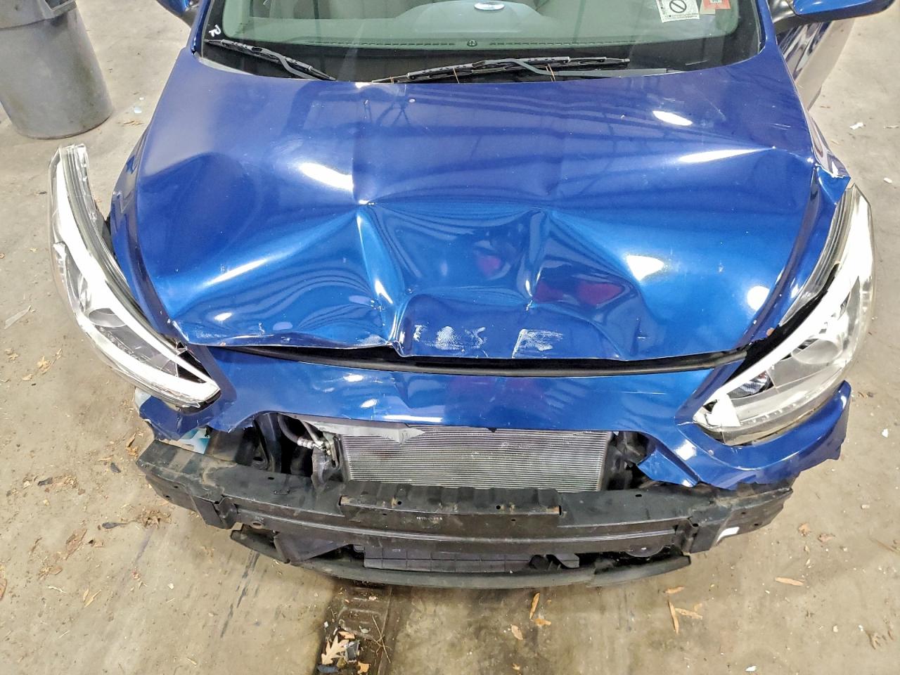 Hyundai ACCENT Se Image 9