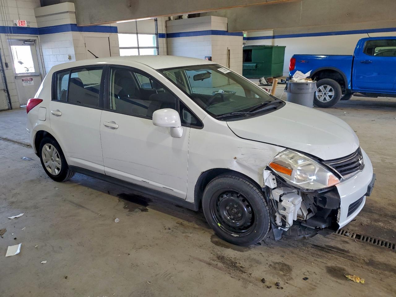 Nissan Versa S Image 5