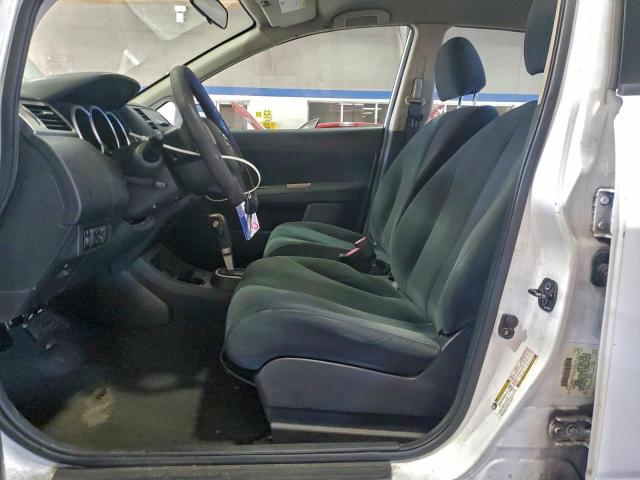 Nissan Versa S Image 8