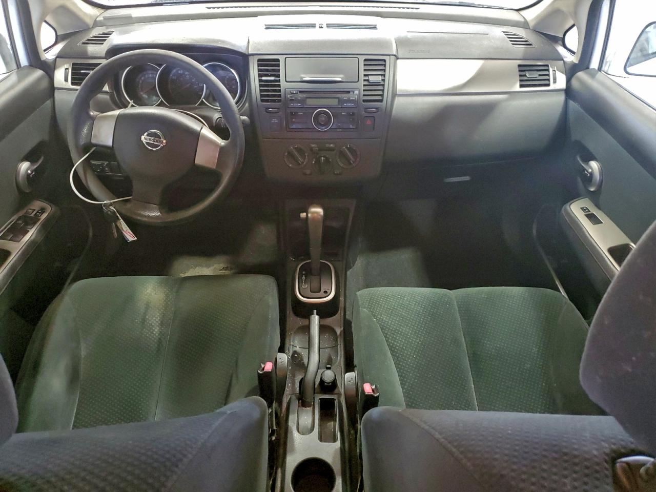 Nissan Versa S Image 7