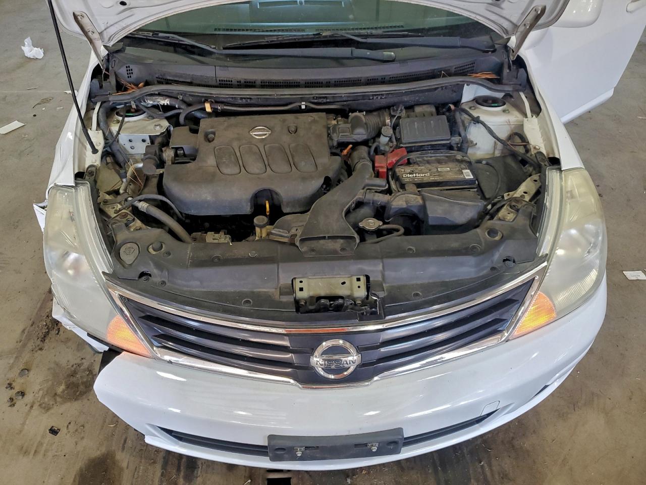 Nissan Versa S Image 12