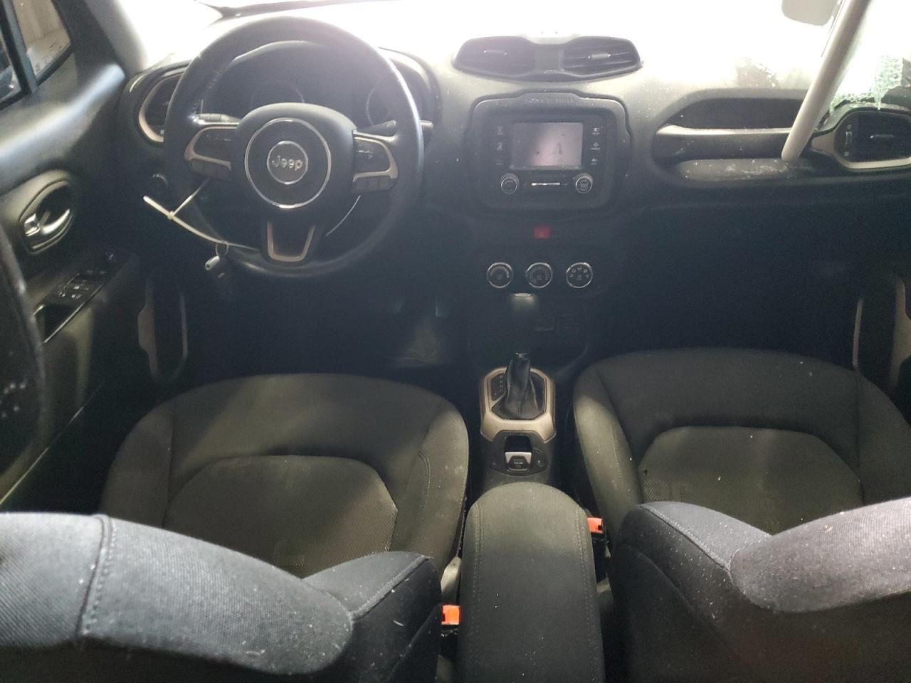 Jeep Renegade Latitude Image 3
