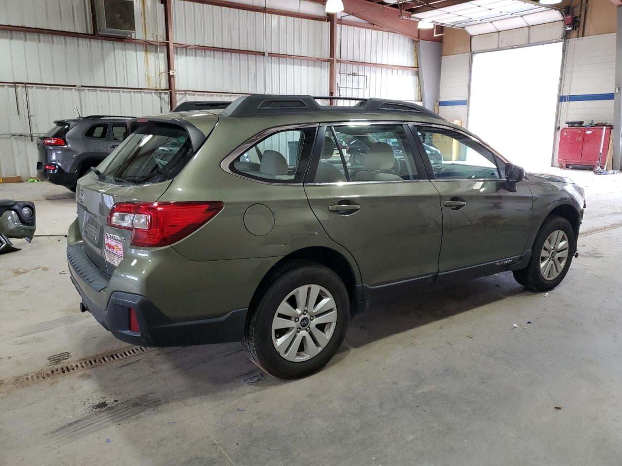 Subaru Outback 2.5i Image 3