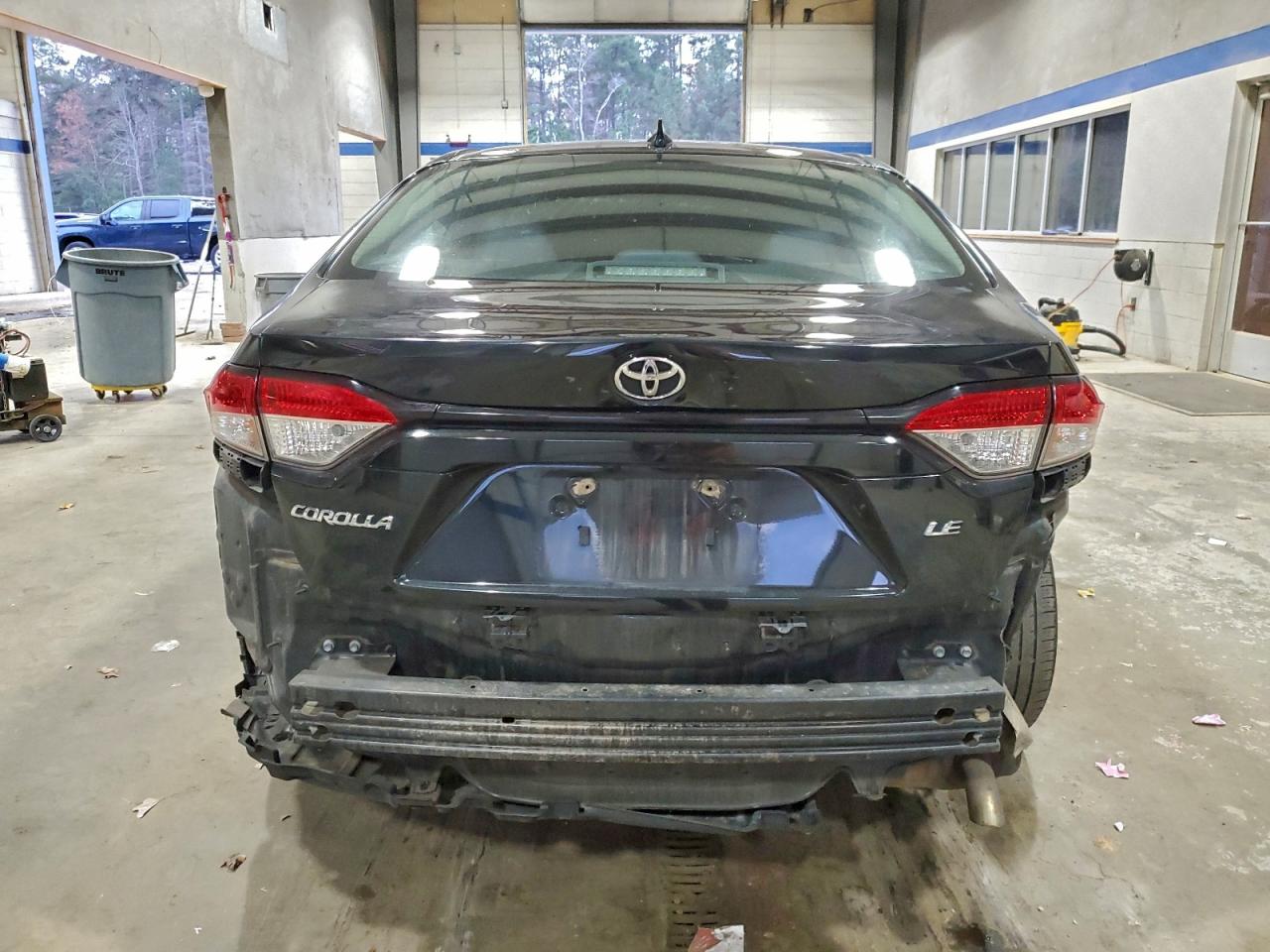 Toyota Corolla Le Image 2