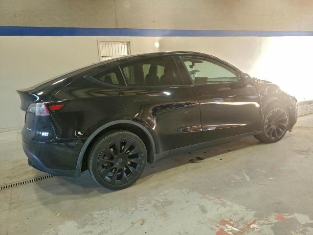 Tesla Model Y Image 2