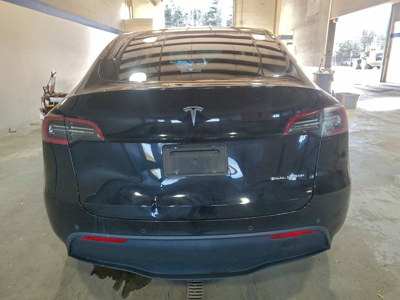 Tesla Model Y Image 8