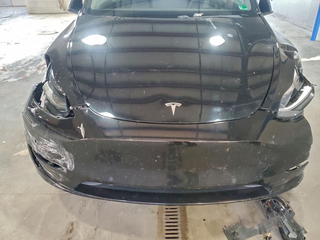 Tesla Model Y Image 10