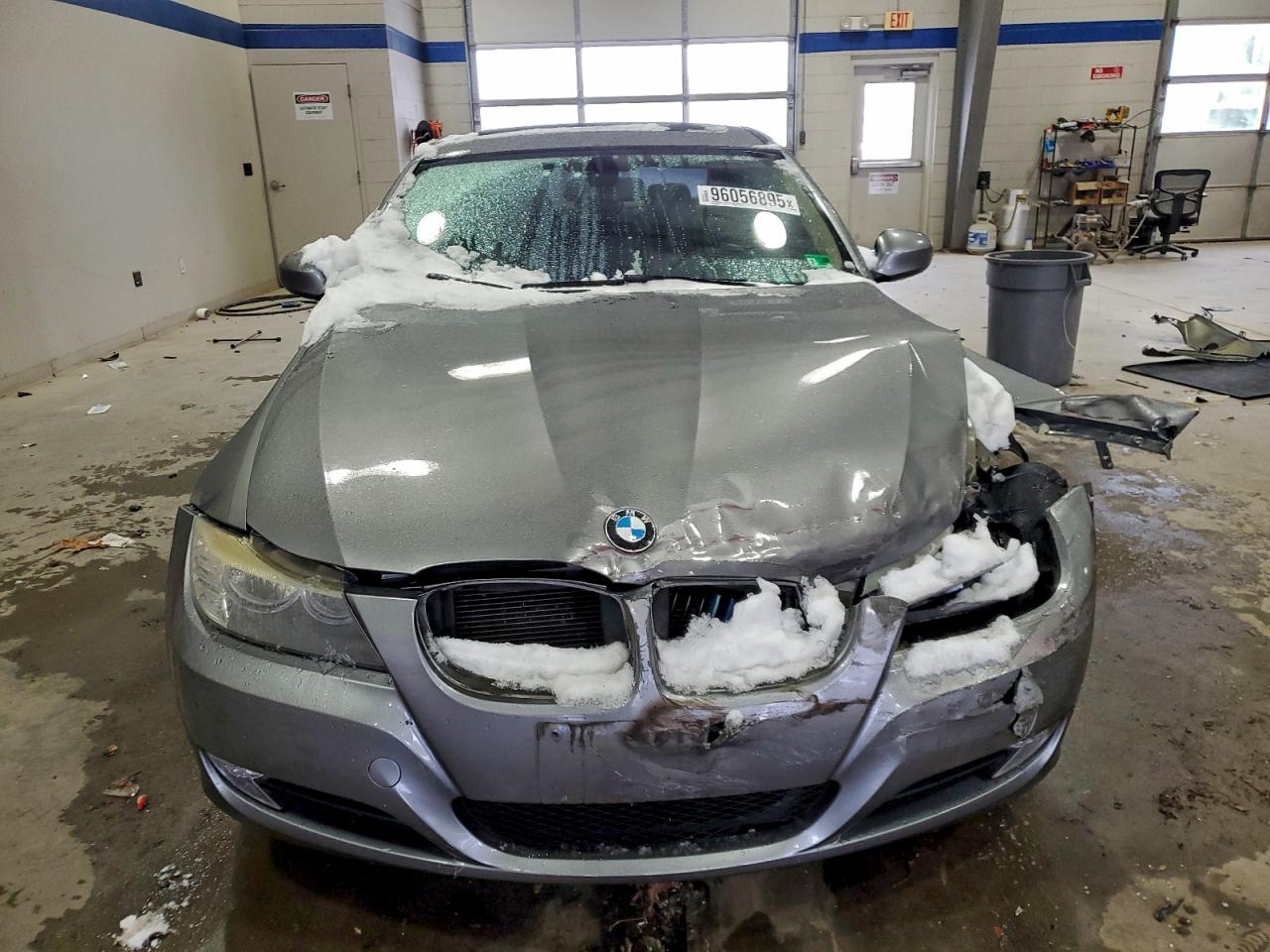 BMW 3 Series I Image 6