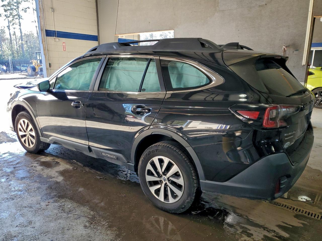 Subaru Legacy Image 10