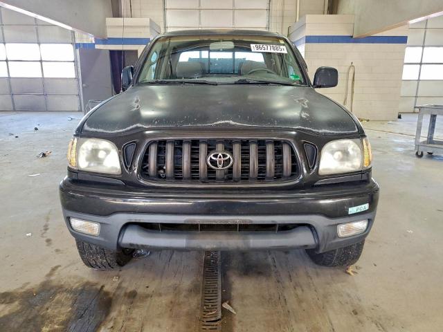 Toyota Tacoma Double Cab Image 4