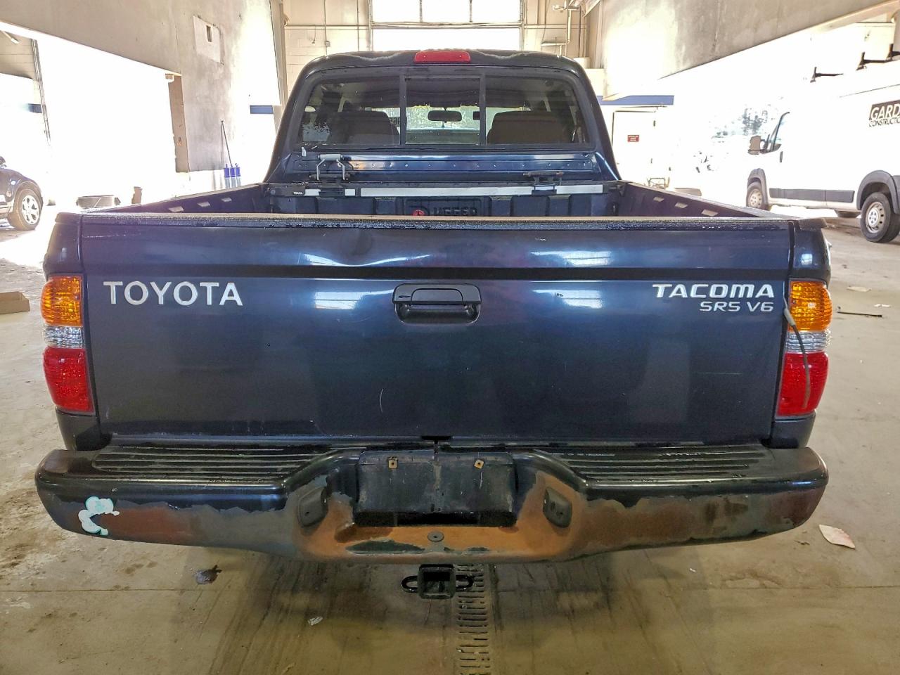 Toyota Tacoma Double Cab Image 2