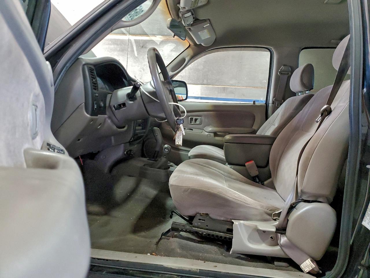 Toyota Tacoma Double Cab Image 8