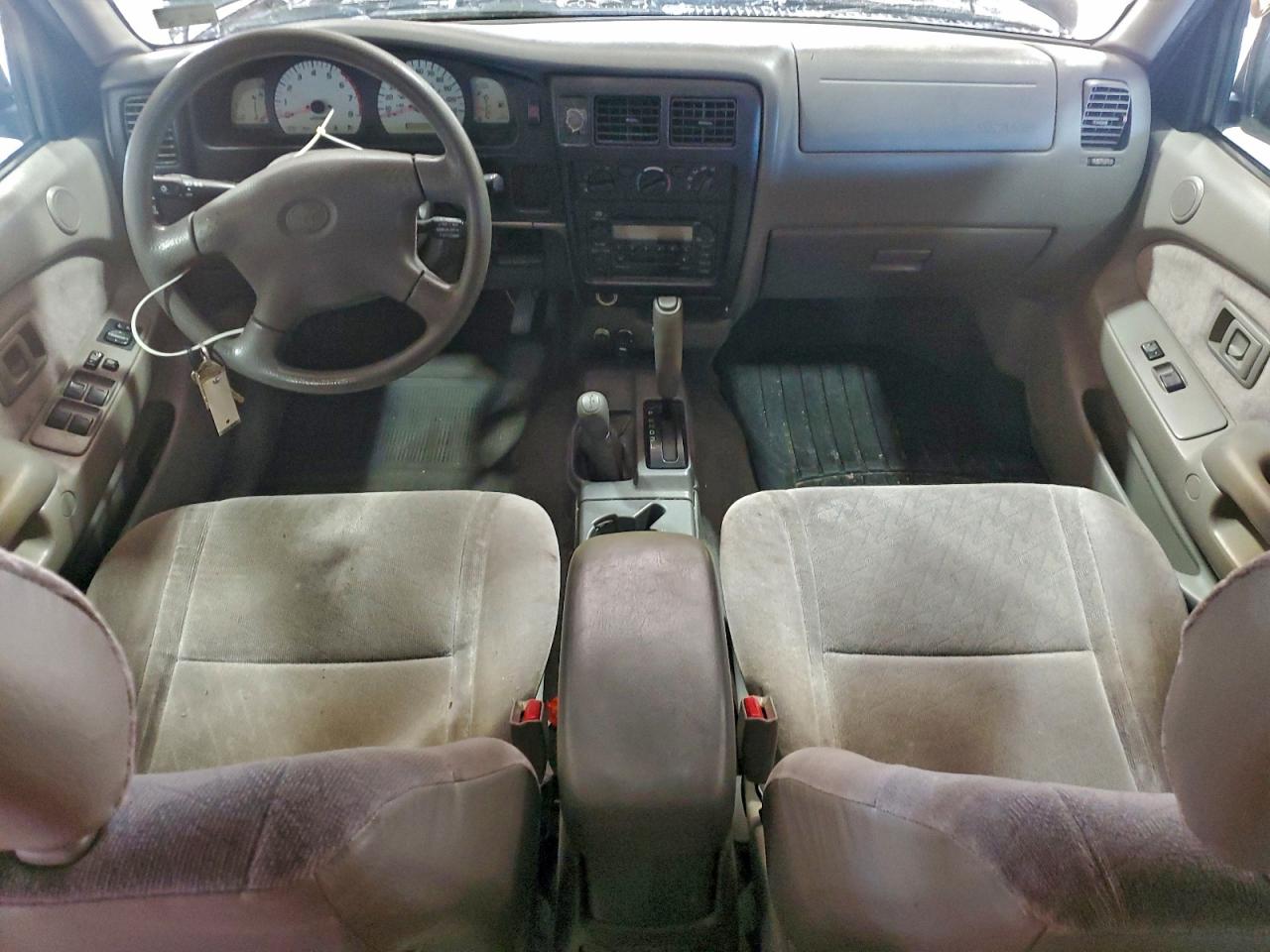 Toyota Tacoma Double Cab Image 6