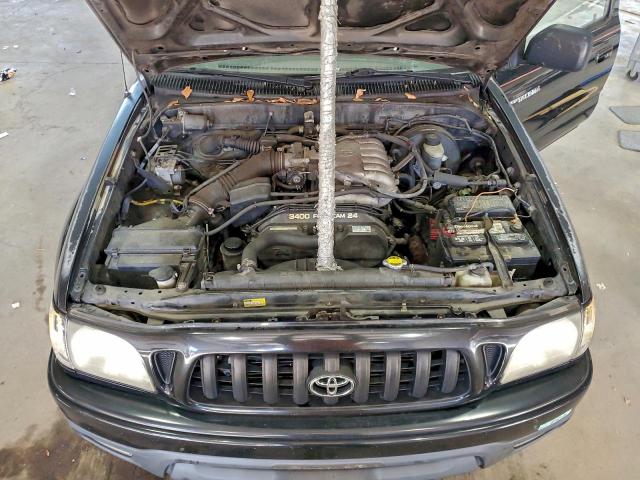 Toyota Tacoma Double Cab Image 3