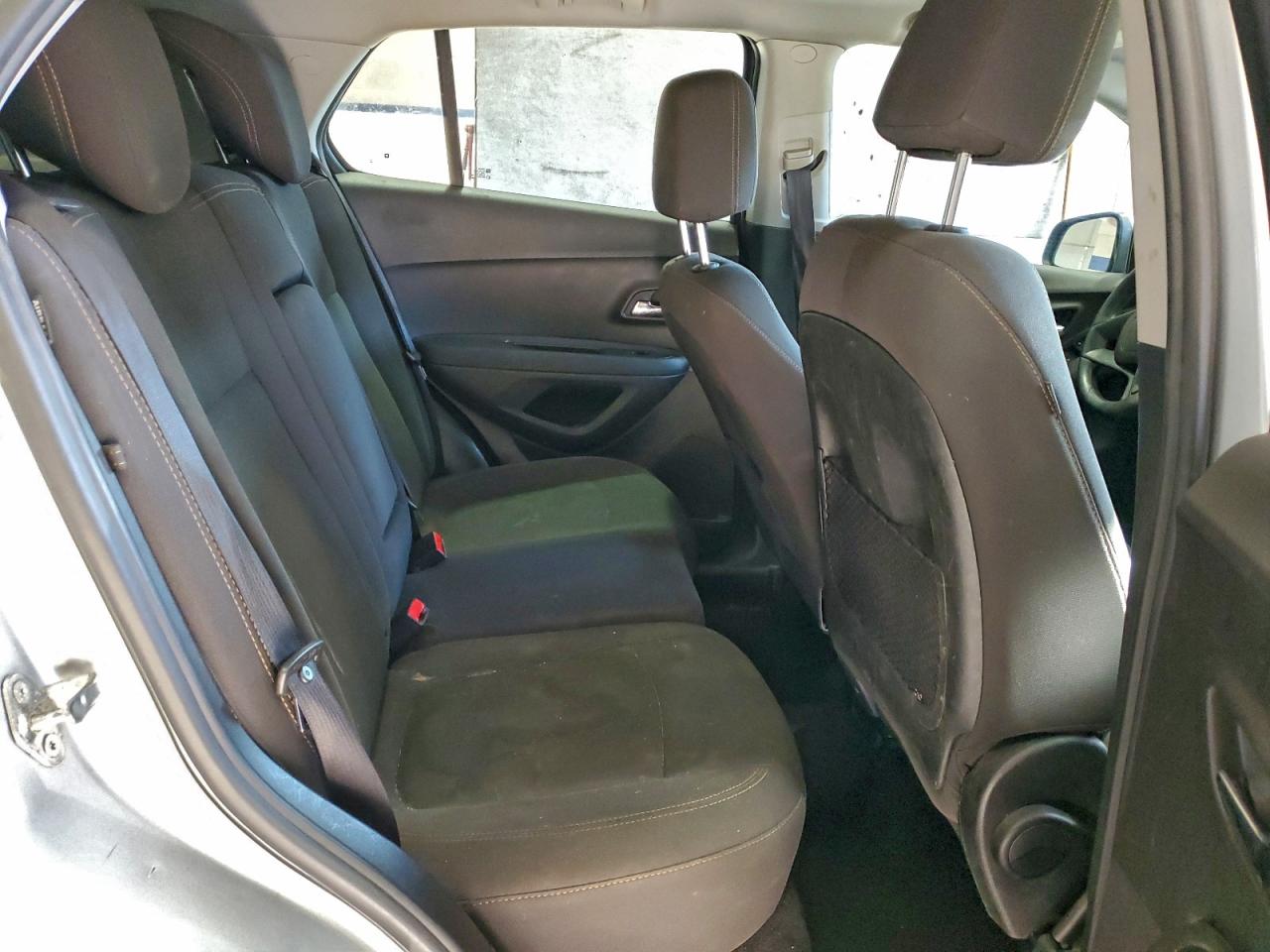 Chevrolet Trax Ls Image 9