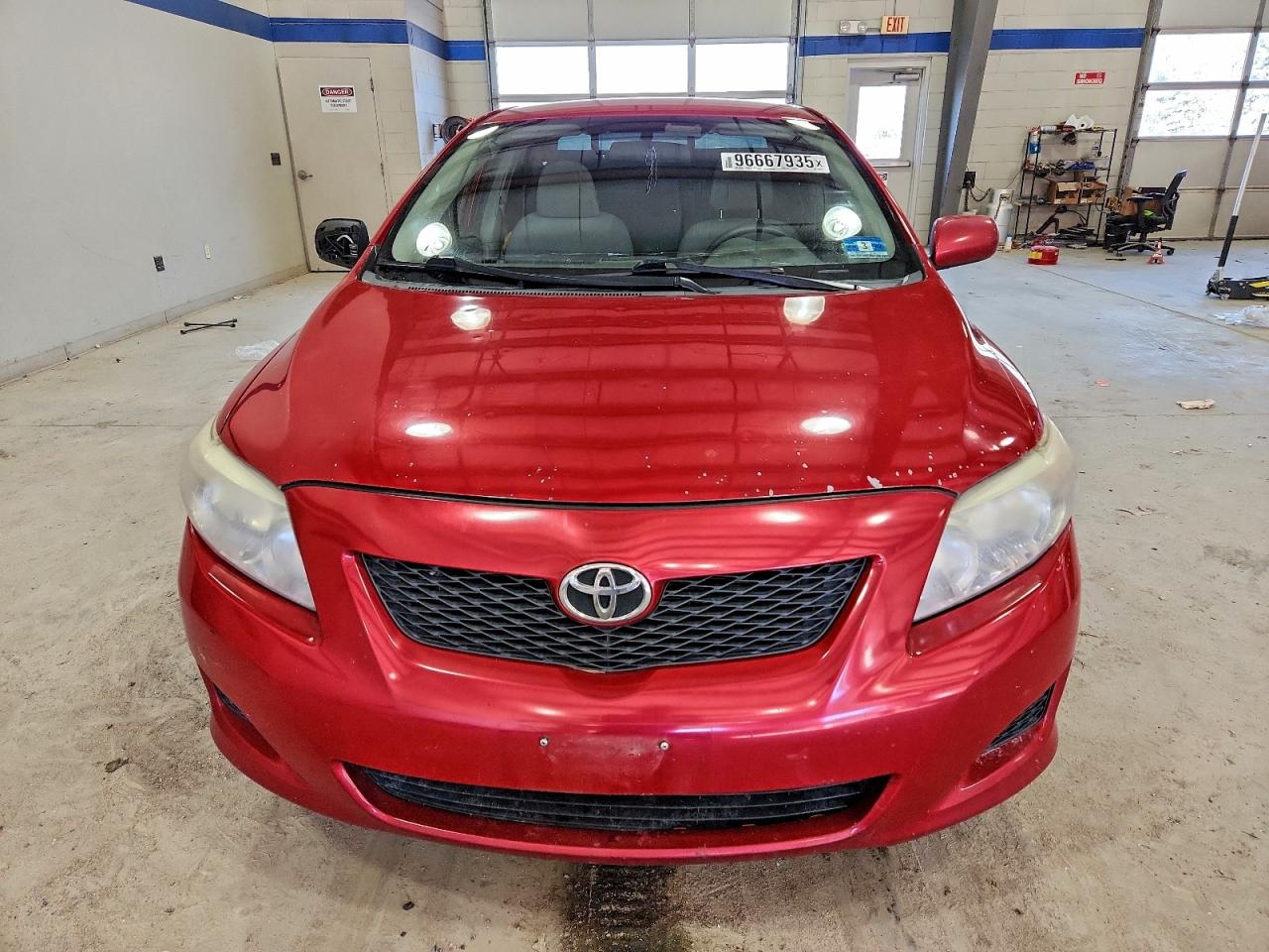 Toyota Corolla Base Image 6