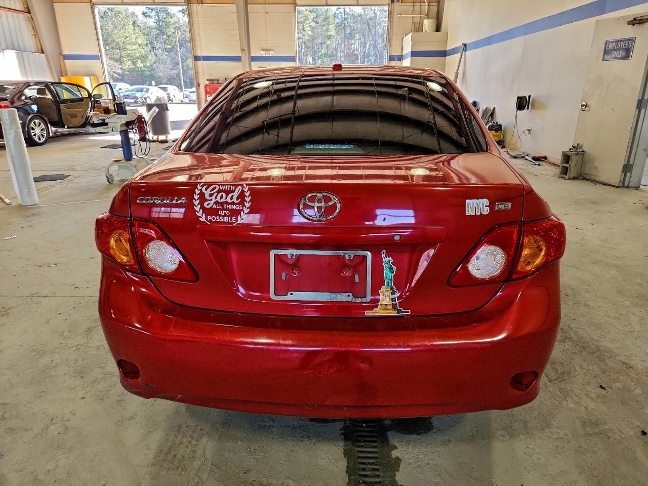 Toyota Corolla Base Image 12