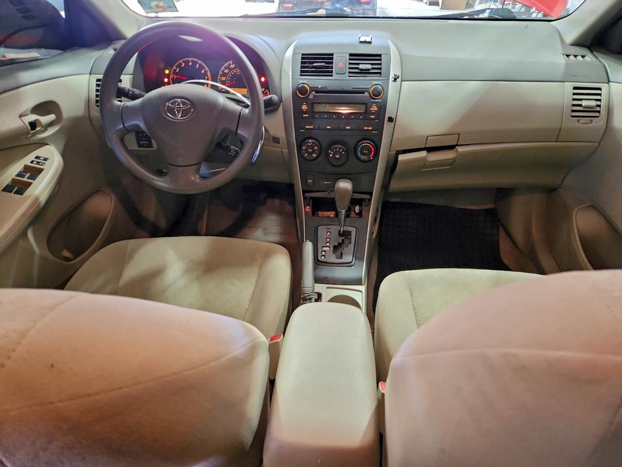 Toyota Corolla Base Image 5