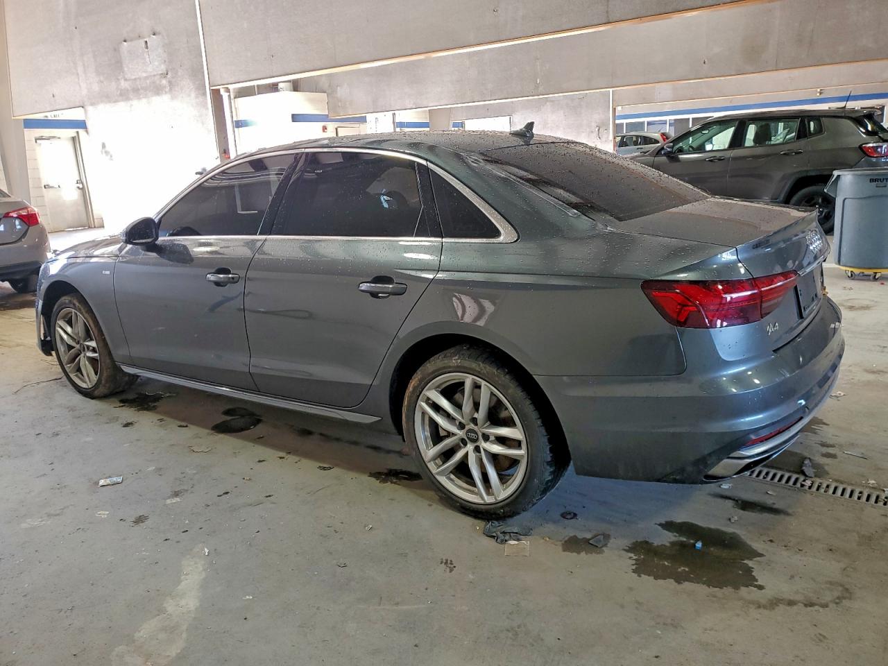 Audi A4 Premium Image 2