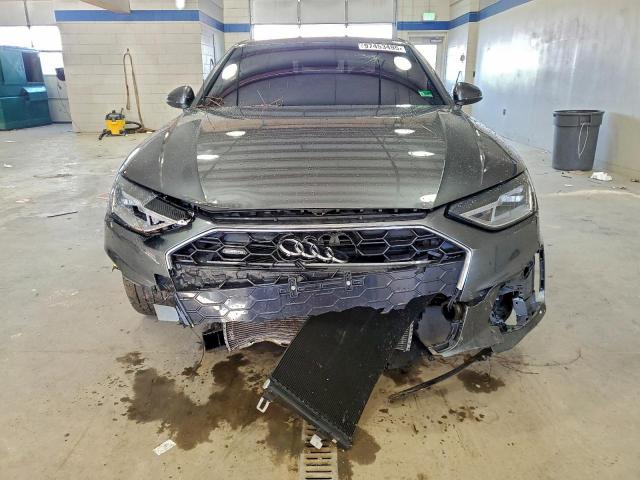 Audi A4 Premium Image 5