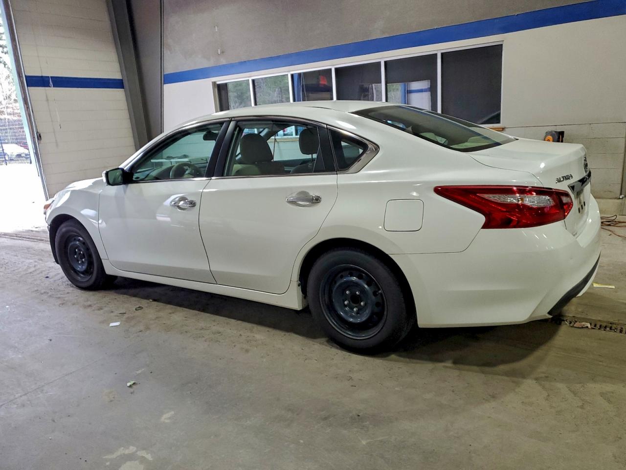 Nissan Altima 2.5 Image 7