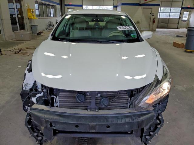 Nissan Altima 2.5 Image 6