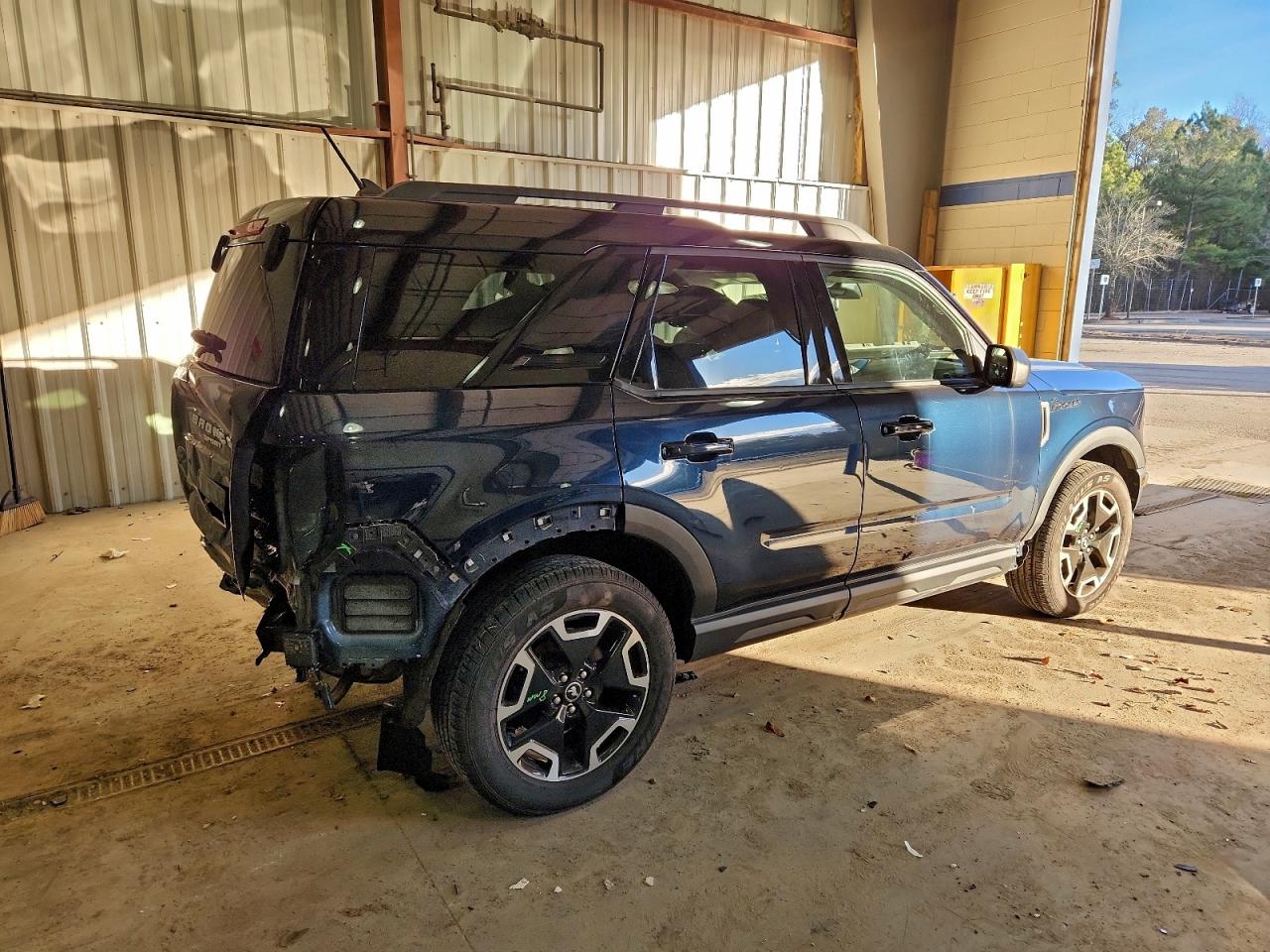 Ford Bronco Outer Banks Image 3