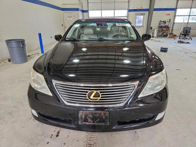 Lexus LS 460 Image 3