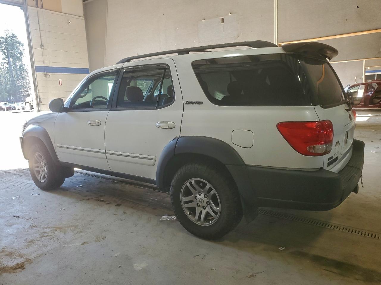 Toyota Sequoia Limited Image 3