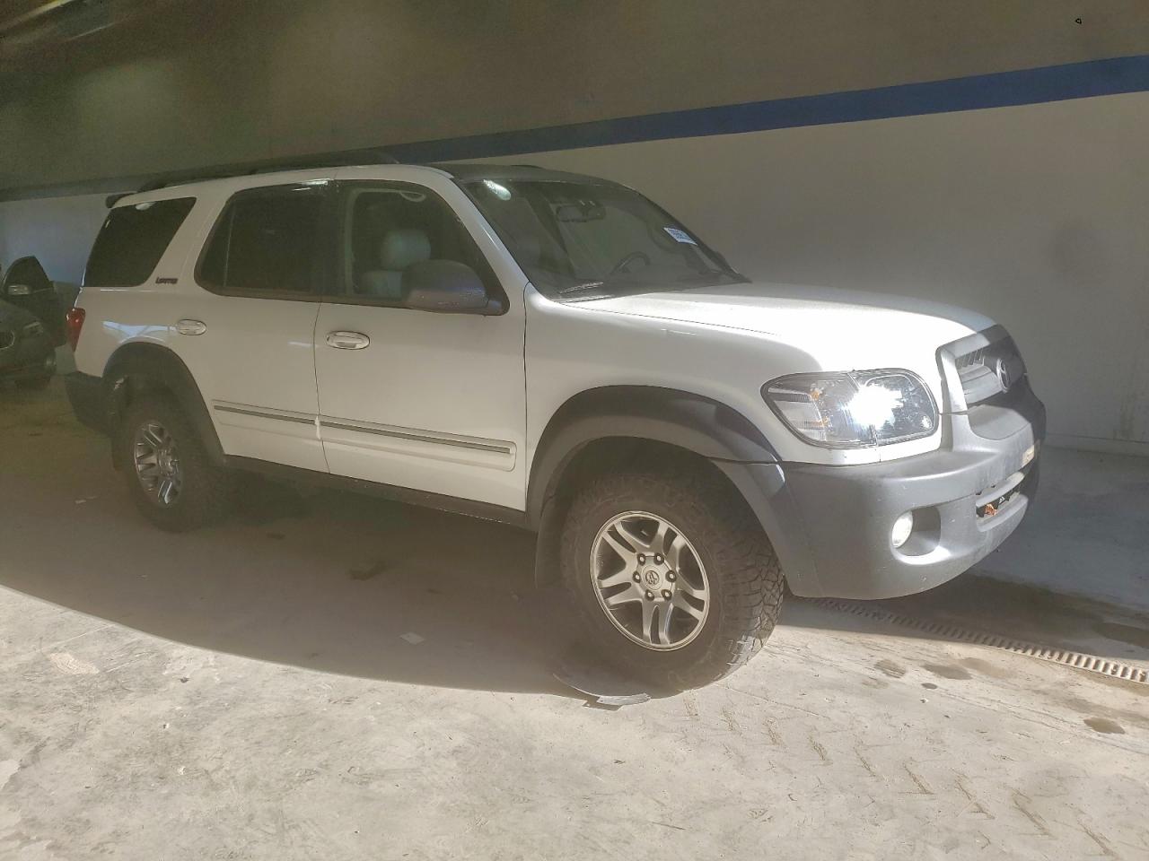 Toyota Sequoia Limited Image 6